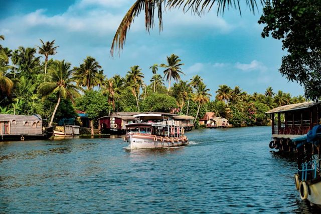 Houseboats on the Alleppey backwaters, Kerala
