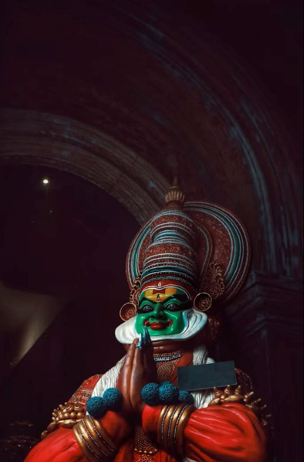 Kathakali dancer