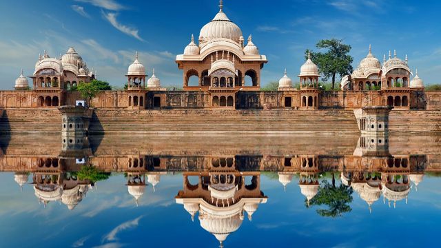 Kusum Sarovar, Govardhan