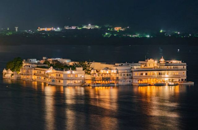Jag Mandir on Lake Pichola by night