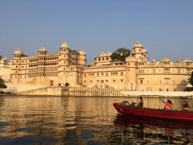City Palace on Lake Pichola, Udaipur