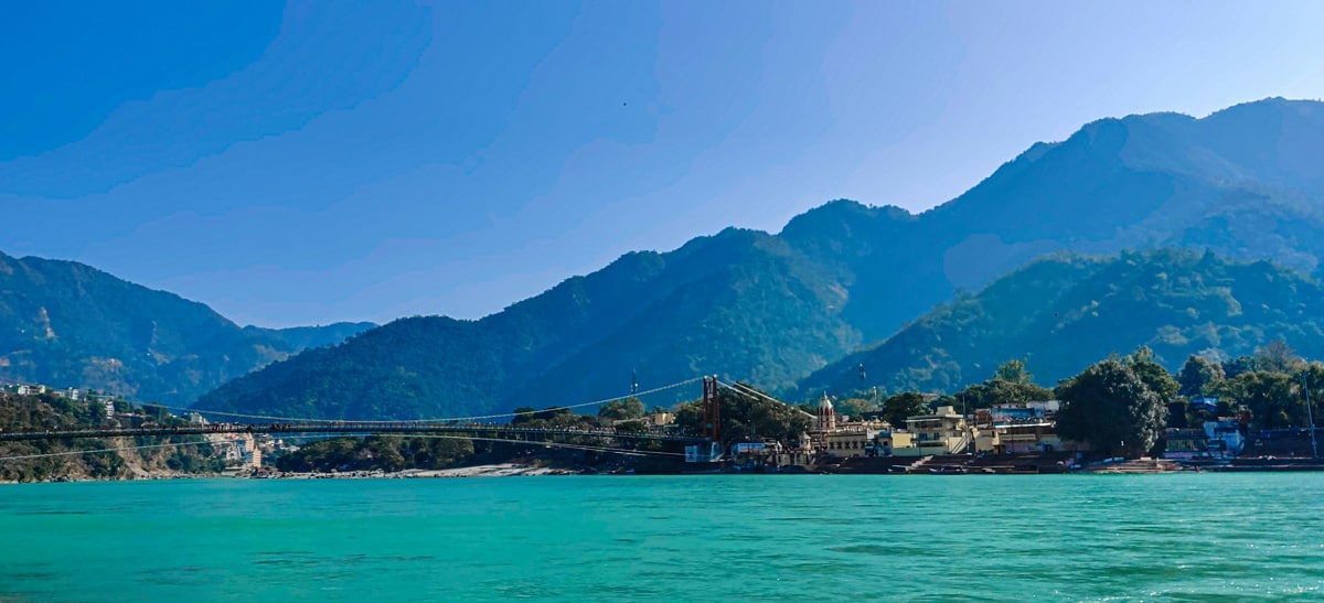 The turquoise Ganga at Rishikesh