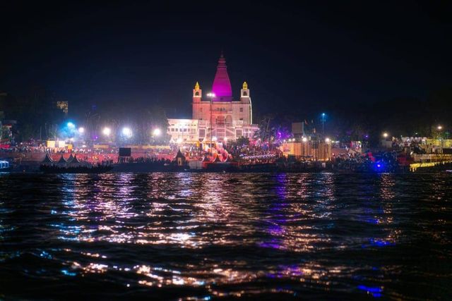Dev Deepawali – a million diyas on the ghats
