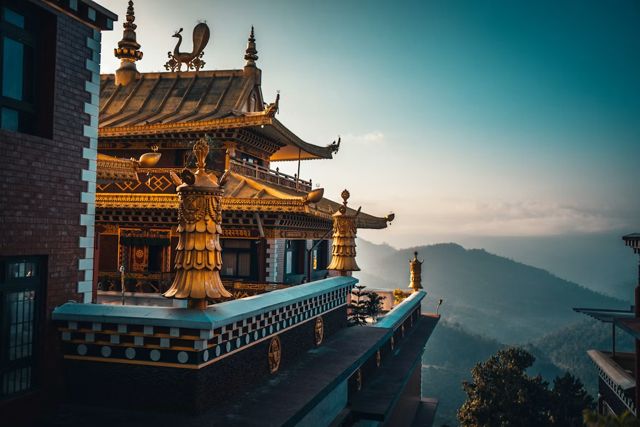 Thrangu Tashi Yangtse Monastery, Namobuddha